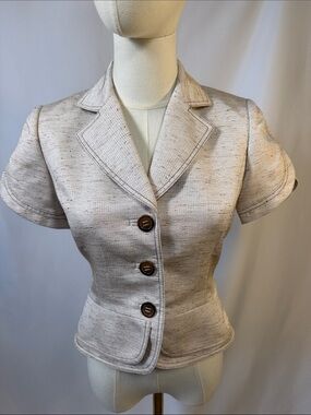NWOT Tailored Short-Sleeve Women's Jacket in Light Beige